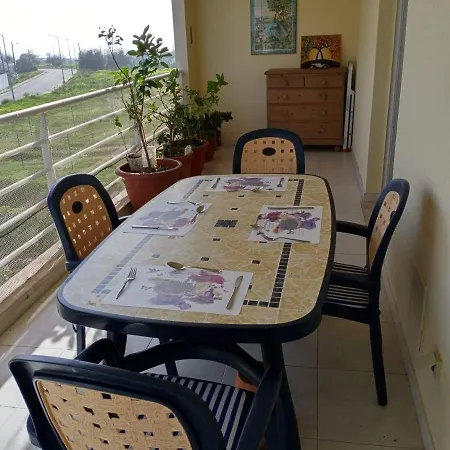 Private Bedroom, Shower Room And Balcony, In Apartment Shared With Hosts At Vila Marachique * Alvor