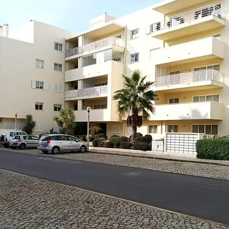 Bed and Breakfast Private Bedroom, Shower Room And Balcony, In Apartment Shared With Hosts At Vila Marachique *